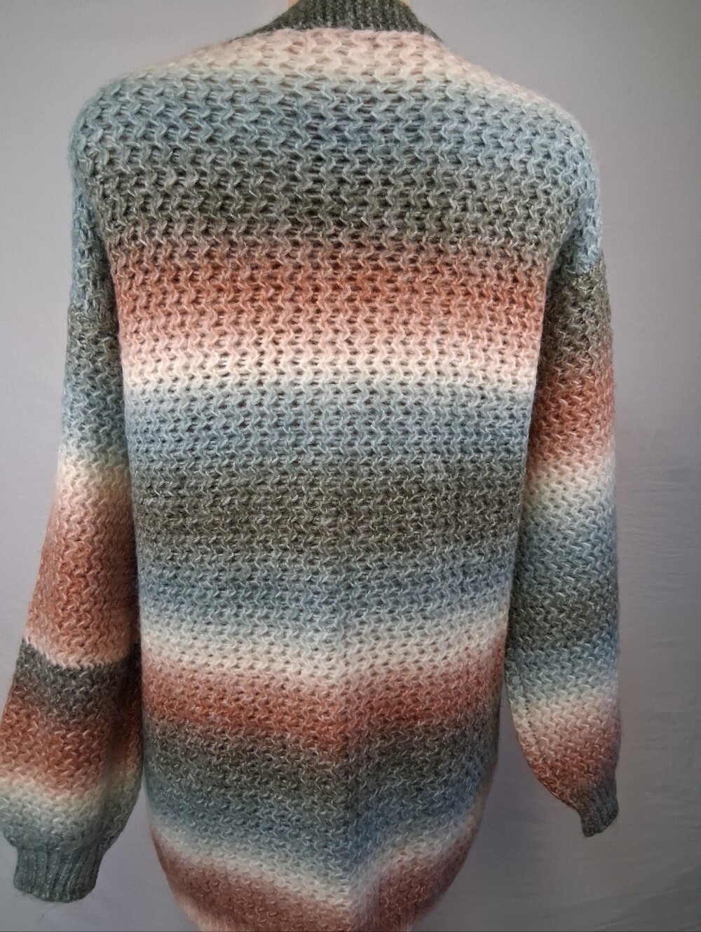 ADORA Multicolor Gradient Bouclé Open-Front Cardigan - Picture 12 of 15
